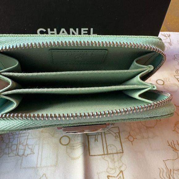 ⭐️🌟⭐️ CHANEL BOY ZIPPED COIN PURSE ⭐️🌟⭐️ NWT 🌟⭐️🌟 - Picture 7 of 16